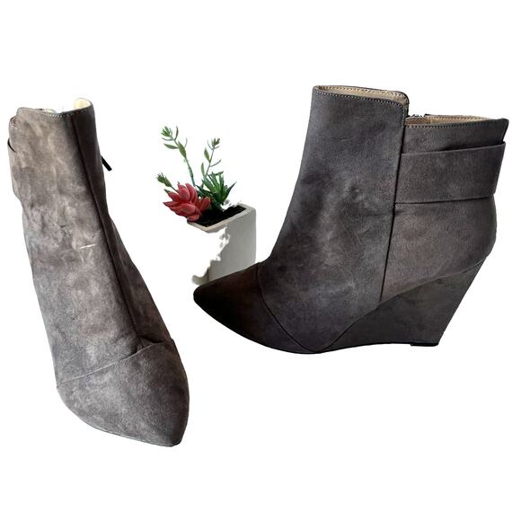 Zara Trafaluc Y2K Wedge Womens Ankle Boot 8.5 Faux Suede Neutral Edgy Streetwear - Picture 2 of 14